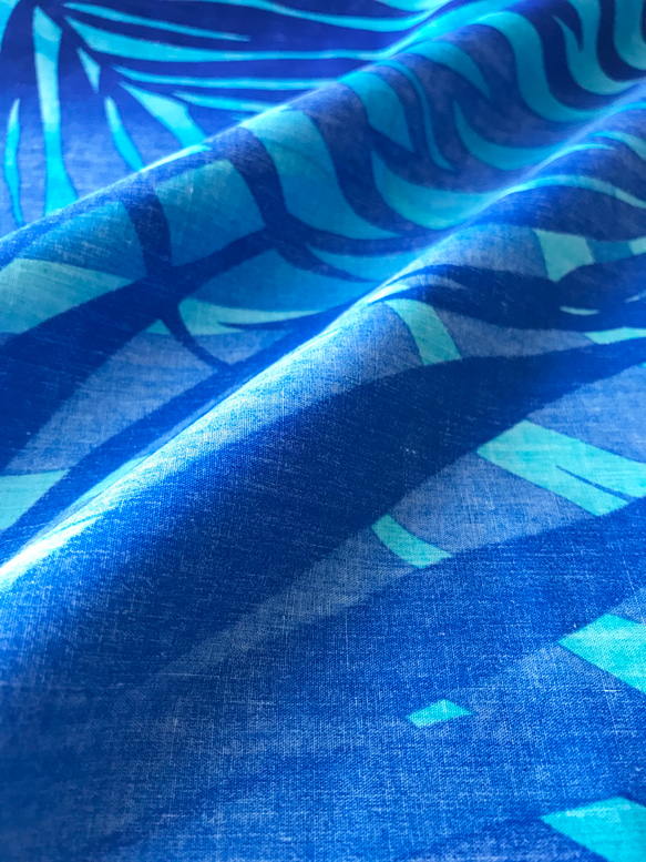 棕櫚葉*寬鬆四分袖連衣裙[M，L]藍色 第9張的照片