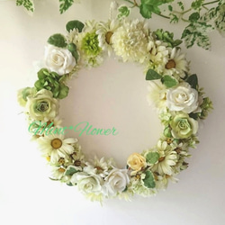 専用ケース入り＊white green  wreath＊ 1枚目の画像