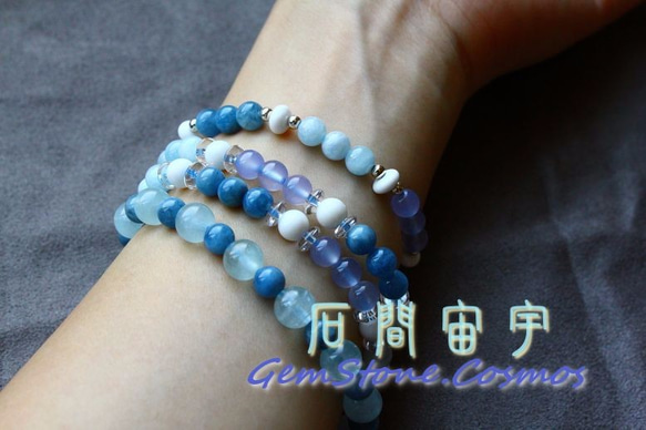 { 三色藍洋 } 海藍寶、藍玉髓、硨磲、白水晶-設計手鍊、彈性手珠、彈性手鍊、彈性珠鍊 第2張的照片