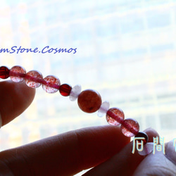 { 草莓物語 } 兩種草莓晶、石榴石、粉晶-設計手鍊、彈性手珠、彈性手鍊、彈性珠鍊 第6張的照片