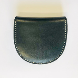 【名入れ無料】馬蹄型コインケース イタリアンレザーエルバマット の黒 生成色の糸 2枚目の画像