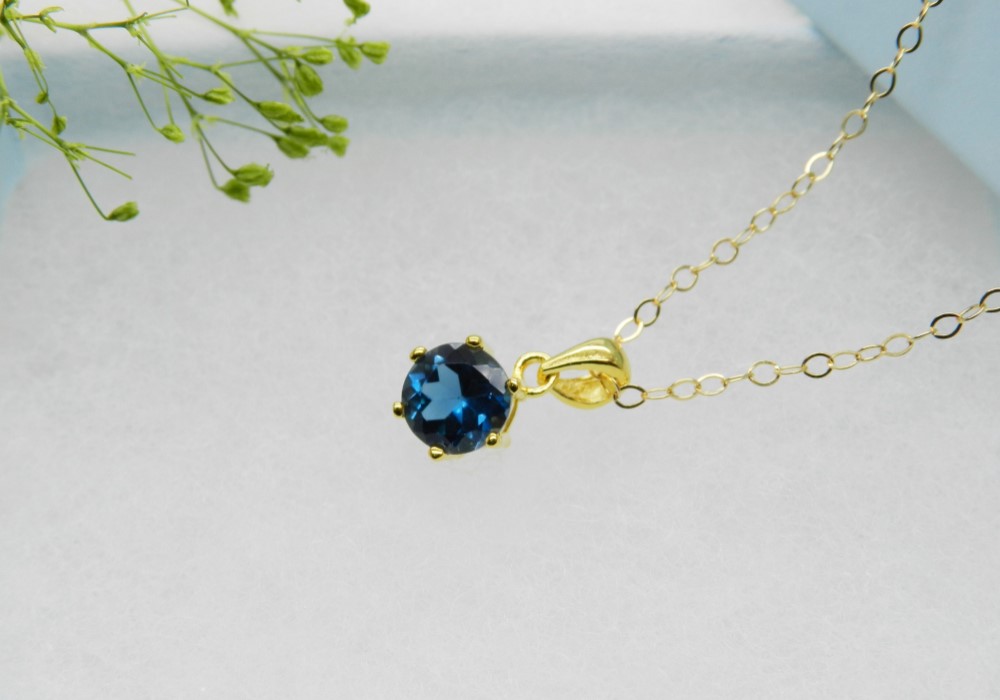 送料無料 14Kgf 最上級ロンドンブルートパーズのネックレス