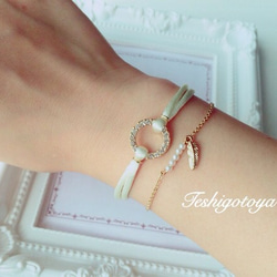 Crystal circle × white satin cord bracelet 3枚目の画像