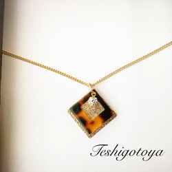 square tortoiseshell necklace 4枚目の画像