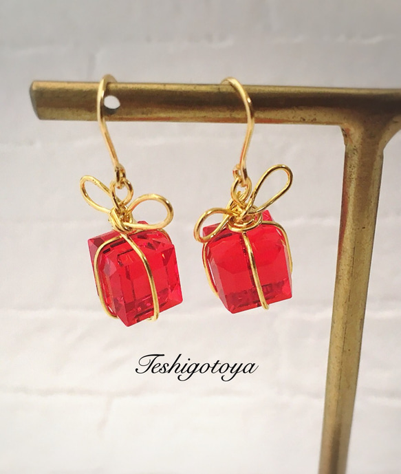 《Red》present box pierce/earring 2枚目の画像