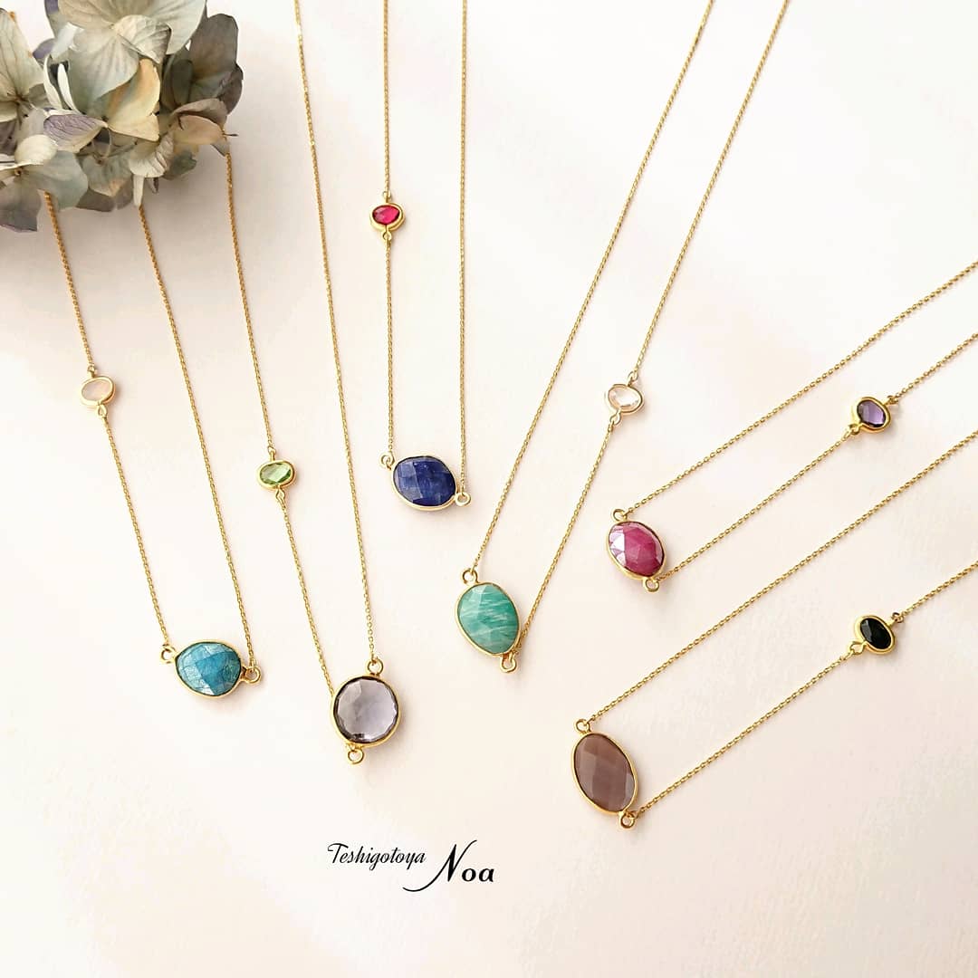 【Ruby】宝石質トリプレットクォーツの枠留めネックレストップ 【Ruby】宝石質トリプレットクォーツの枠留めネックレストップ