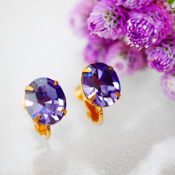 ヴィンテージスワロフスキースタッドピアス/イヤリング  tanzanite 1枚目の画像