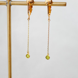 ゆれるヴィンテージスワロフスキーのイヤリング olive 4枚目の画像