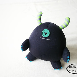 めがうごくぬいぐるみ 触角ひとつめちゃん＊きらめきブラック ぬいぐるみ HANDMADE *ryan
