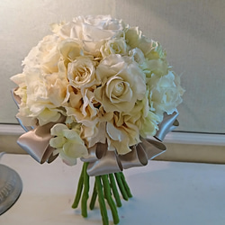 ホワイト・グリーンのプリザーブドブーケ・ブートニアセット ウェディングブーケ☆プリザーブドフラワーのホワイト&グリーン