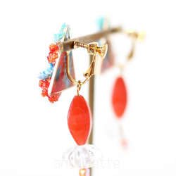 Triangle Flower clip earrings "Juicy Orange" 第4張的照片