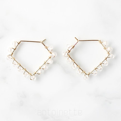 Diamond shaped Crystal earrings 第3張的照片