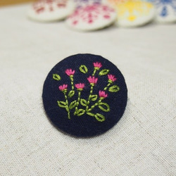 刺繍ブローチ(ネイビー）　スプレーマムpink 1枚目の画像