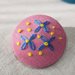 刺繍ブローチ（ピンク）舞う花粉 2枚目の画像