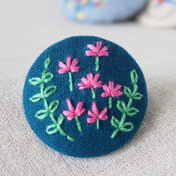 刺繍ブローチ（フォレストグリーン）れんげ草 2枚目の画像