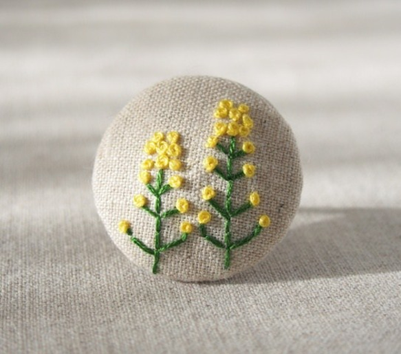 刺繍ブローチ（綿麻）　菜の花 2枚目の画像