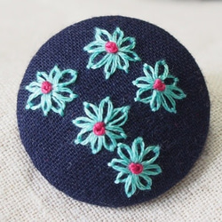 刺繍ブローチ（ネイビー） 3枚目の画像