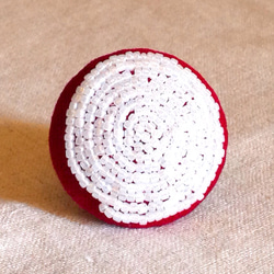 ビーズ刺繍ブローチ（ハーフリネン） 1枚目の画像