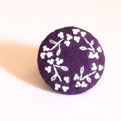刺繍ブローチ(綿麻パープル)忘れな草のリース　ヘアゴム可 1枚目の画像