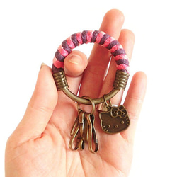 【UNA-優娜手作】 鑰匙圈(小)5.3CM 紫色＋桃紅＋粉紅＋KITTY貓大頭 手工 編織 腊繩 鐵環 客製化 第3張的照片