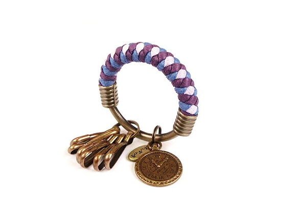 【UNA-優娜手作】 鑰匙圈(小)5.3CM 深紫+藍紫＋淺紫+愛麗絲裡的時鐘 手工 編織 腊繩 鐵環 客製化 第4張的照片
