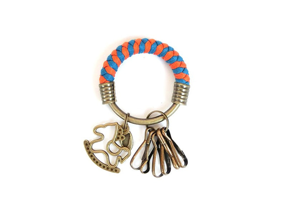 【UNA-優娜手作】 鑰匙圈(小)5.3CM 橘＋亮藍＋小小木馬 手工 編織 腊繩 鐵環 客製化 第1張的照片