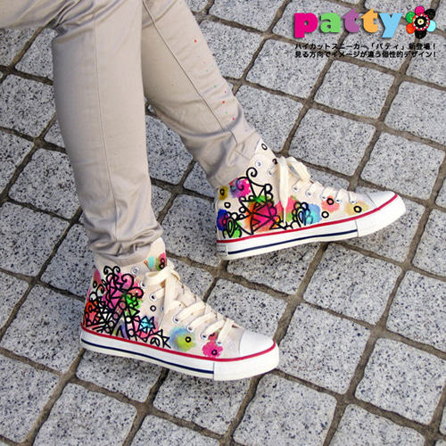 送料無料 》ハイカットスニーカー「パティ」左右で違う？見る角度で