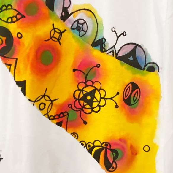【アウトレット/B品】デザインTシャツ「ジラフ」耳がキノコ、幻想的なキリン☆ハンドドローイングで制作！ 3枚目の画像