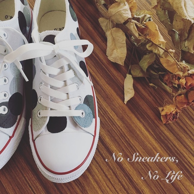 スニーカー「Round.Smo」まるまるまるのモノクロデザイン！【受注制作】