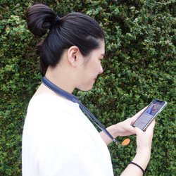 手工皮革減壓手機掛繩-京都藍(可刻英文字) 第2張的照片