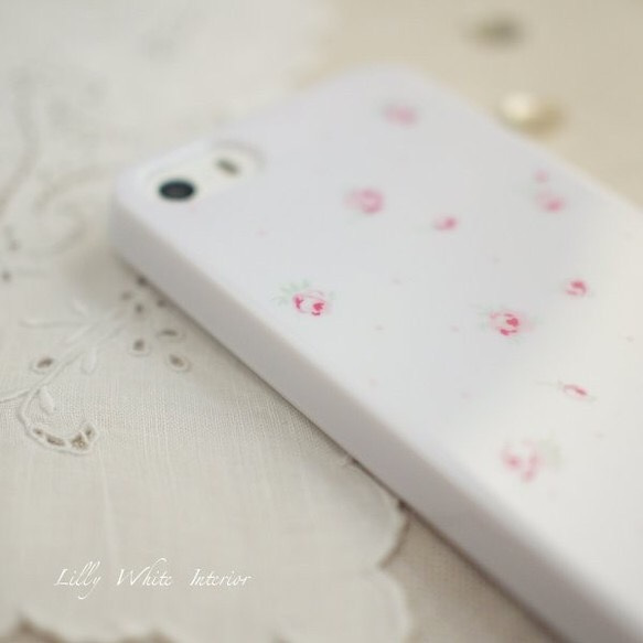 iPhone 5/SE/6/7/8/X 各サイズ対応 ロンドンローズ アイフォンケース お花とドット 1枚目の画像