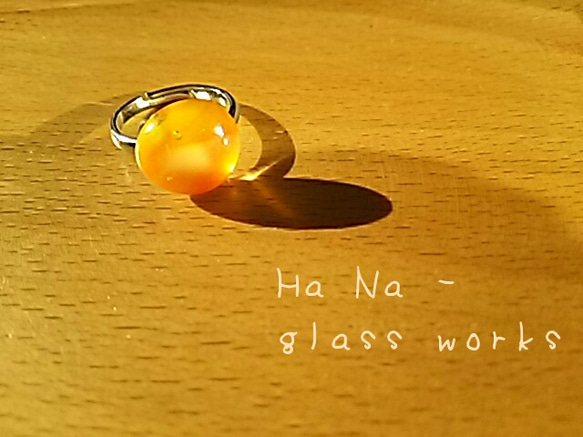 太陽からのおくりもの～オレンジ色ガラスの大粒指輪～ 1枚目の画像