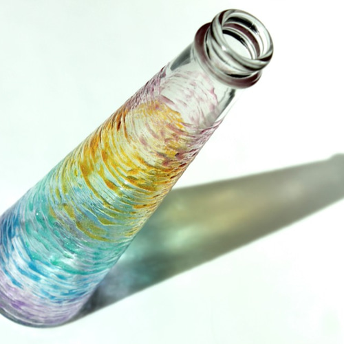 虹の瓶の中にガラスの花瓶を塗った手作り虹色の虹7色 一輪挿し・花瓶