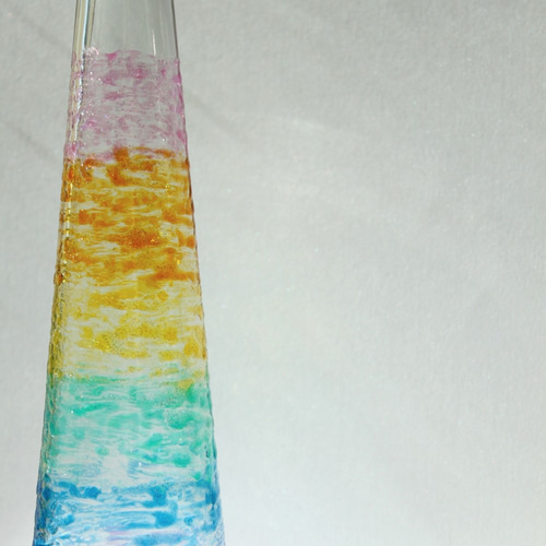 虹の瓶の中にガラスの花瓶を塗った手作り虹色の虹7色 一輪挿し