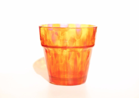 橙紅色抽象流動筆觸手繪蠟燭小燭台 第1張的照片
