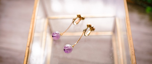 【紫水晶】黃銅鍊水晶耳環 第2張的照片