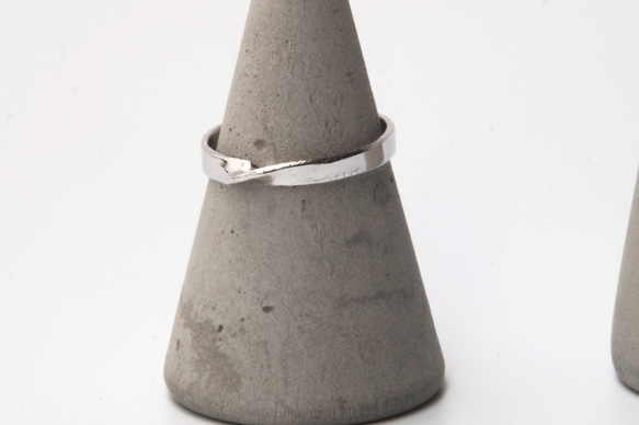 Cymbal ring i [Rhodium] -Twisted cymbal ring- 第3張的照片