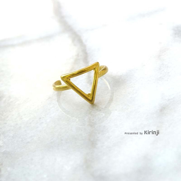 真鍮ピンキーリング　「トライアングル/三角（小）」　TAY46　フリーサイズ 1枚目の画像