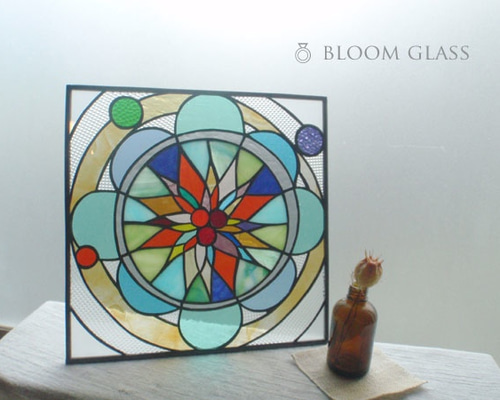ステンドグラス 太陽のパネル タペストリー・壁掛け Bloom Glass 通販