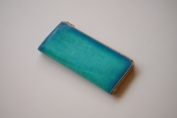 シンプル長財布　ファスナータイプ　ヌメ革　青　ブルー　【海の色】 2枚目の画像