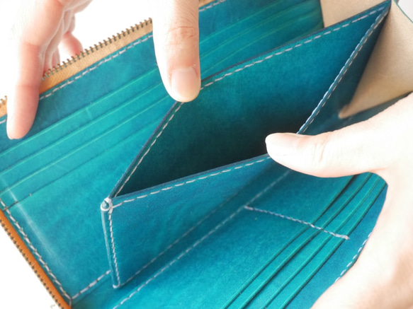 シンプル長財布　ファスナータイプ　ヌメ革　青　ブルー　【海の色】 シンプル長財布　ファスナータイプ　ヌメ革　青　ブルー　【海の色】 Y1691216531(13000円)