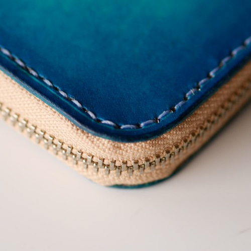 シンプル長財布 コノ字ファスナータイプ ヌメ革 青 ブルー 【海の色