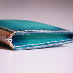 L字ファスナーポーチ 財布　ヌメ革仕様　ブルー　【海の色】 4枚目の画像