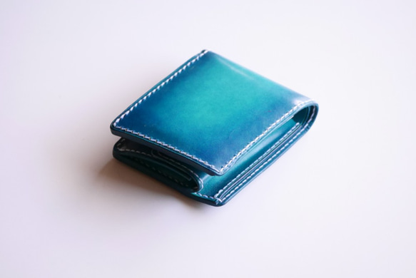 シンプル二つ折り財布 ヌメ革 青 ブルー 【海の色】 二つ折り