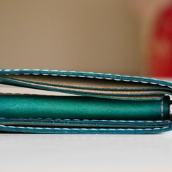 シンプル二つ折り財布　ヌメ革　青　ブルー　【海の色】 8枚目の画像