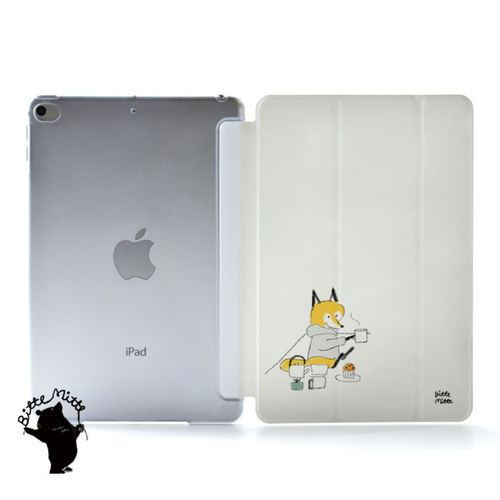 iPad 代9世代本体　ケース付き キツネのiPad ケース iPadケース アイパッド カバー iPad 10.2 第9世代