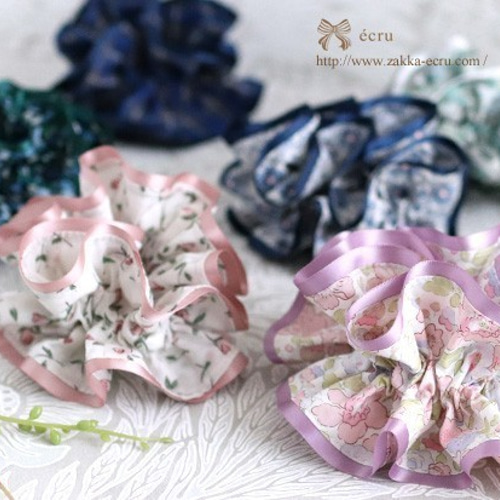 シュシュ [ ダブル ] ：リバティ 愛らしいバラのつぼみ柄 ピンク