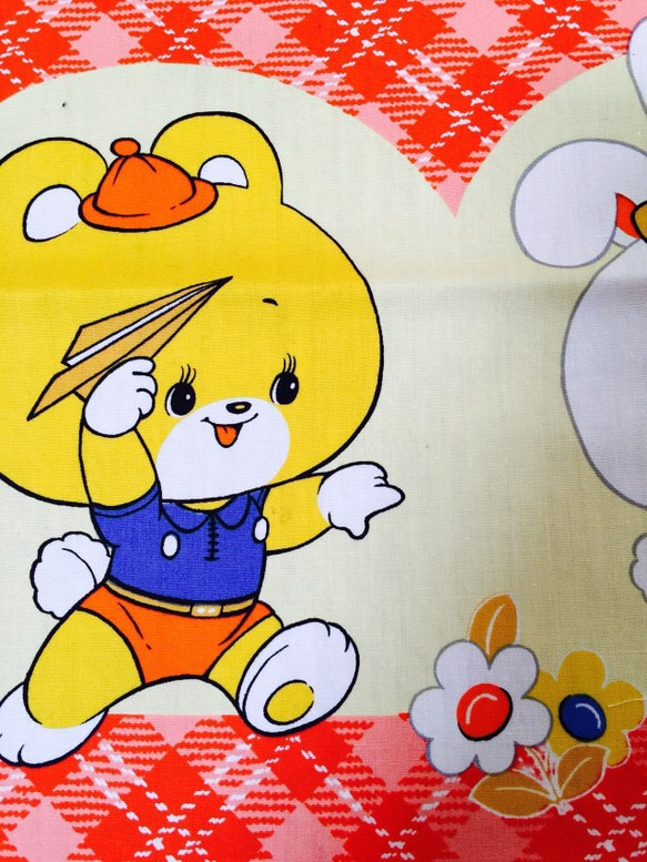 昭和レトロ生地5赤チェックくまちゃんうさぎちゃん 生地 ピンク