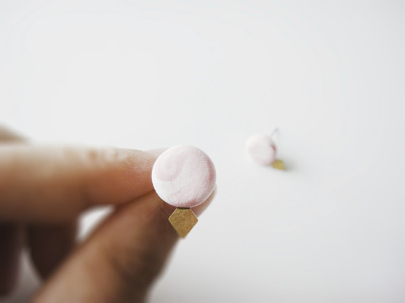 Marble Pink Diamond Earring-粉紅菱形圓耳釘/手工手作耳環/禮物飾物 第3張的照片