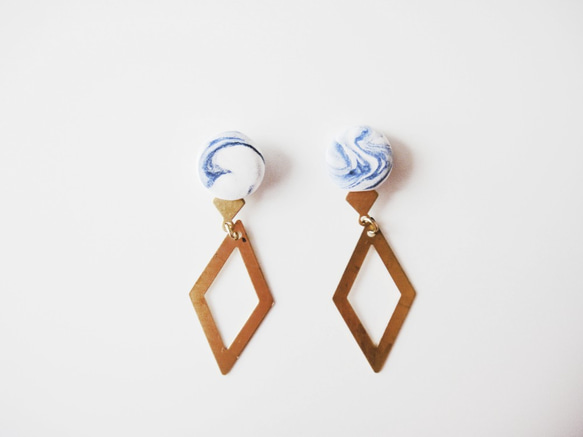 Marble Sky Blue Long Earring-天空藍菱形長耳釘/手工手作耳環/禮物飾物 第2張的照片